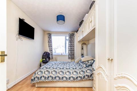 2 bedroom flat to rent, Stanley Way Orpington BR5