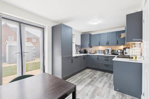 3 bedroom semi-detached house for sale, Crimson Close, Rugby CV22