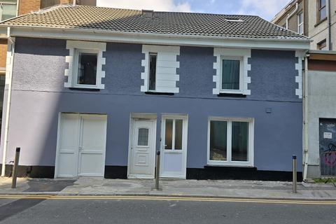1 bedroom in a house share to rent, Mariner Street, Swansea SA1