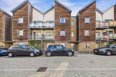1 bedroom apartment for sale - Quayside Drive, Colchester CO2