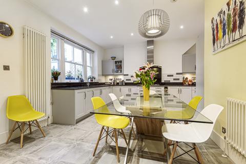3 bedroom apartment for sale, Clifton Gardens, Little Venice, London, W9