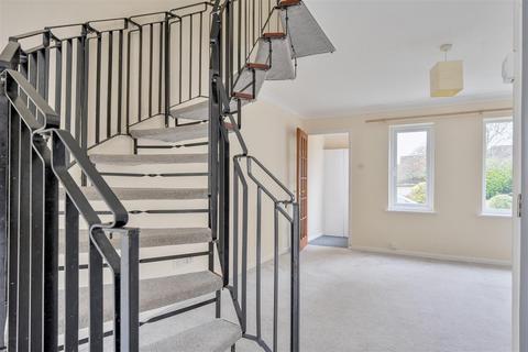undefined, Elizabeth Close, Ivybridge PL21
