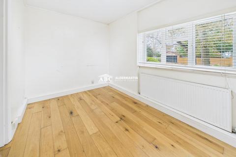 undefined, Lodge Close, Edgware