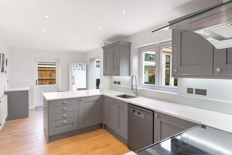 5 bedroom detached house for sale, Collingwood Drive, Longstanton, CB24