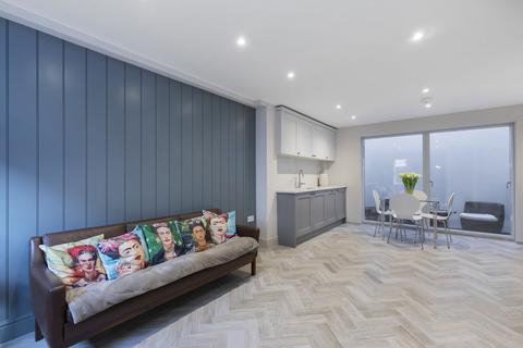 2 bedroom end of terrace house for sale, Lansdown Terrace Lane, Cheltenham GL50 2JU
