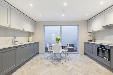 2 bedroom end of terrace house for sale, Lansdown Terrace Lane, Cheltenham GL50 2JU