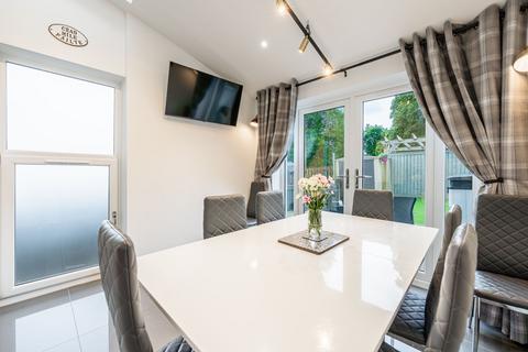 8 Keppel Drive, Glasgow, G44 4JZ