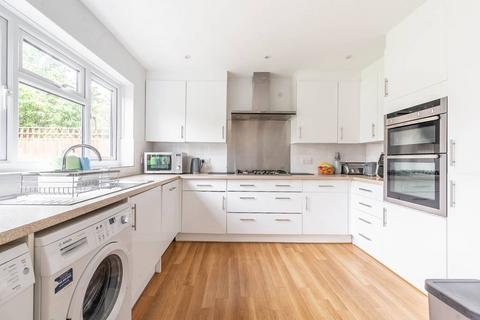 Spinnells Road, Rayners Lane, Harrow, HA2