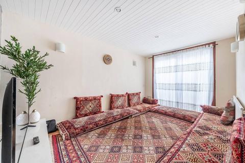 undefined, Cunningham Park, Harrow, HA1