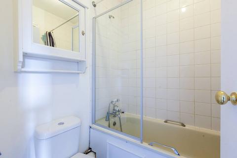 1 bedroom flat to rent, Essex Road, Angel, London, N1