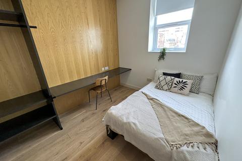undefined, Kempston Street, L3 8HE,