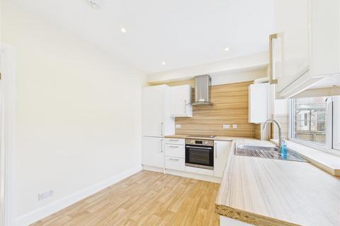 3 bedroom semi-detached house to rent, Laird Drive, Sheffield S6