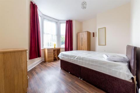 3 bedroom flat to rent, £105pppw - Rothbury Terrace, Heaton NE6