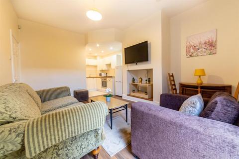 3 bedroom flat to rent, £105pppw - Rothbury Terrace, Heaton NE6