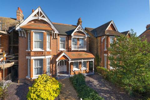 4 bedroom detached house for sale, Canterbury Road, Herne Bay