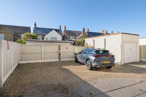 4 bedroom detached house for sale, Canterbury Road, Herne Bay