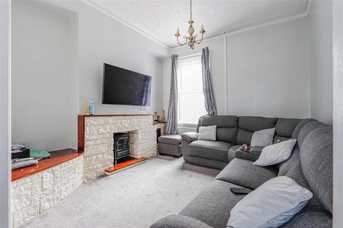 4 bedroom terraced house for sale, Rectory Road, Barry