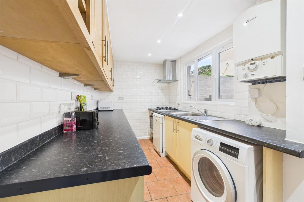 House in London - View 3