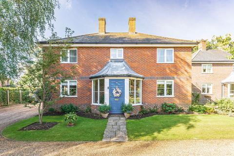 Admirals Garden, Hingham