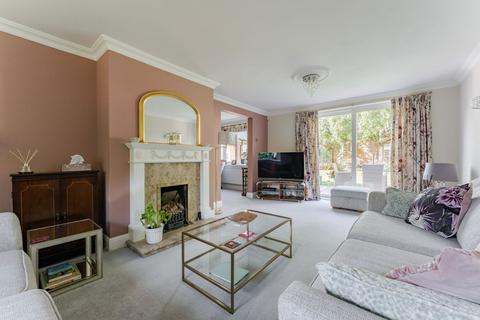 4 bedroom detached house for sale, Admirals Garden, Hingham