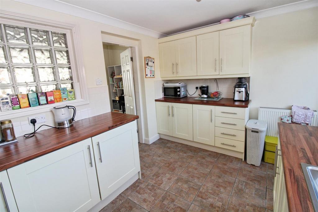 Fitted Kitchen