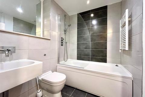 1 bedroom apartment to rent, I-Land, 41 Essex Street
