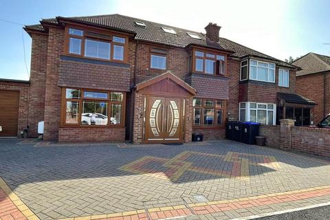 Coopers Row, Iver, SL0 0HP