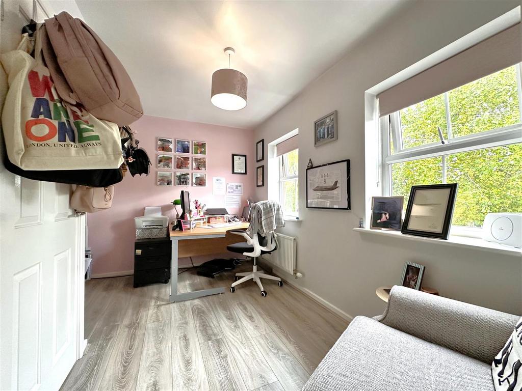 Third Bedroom 577
