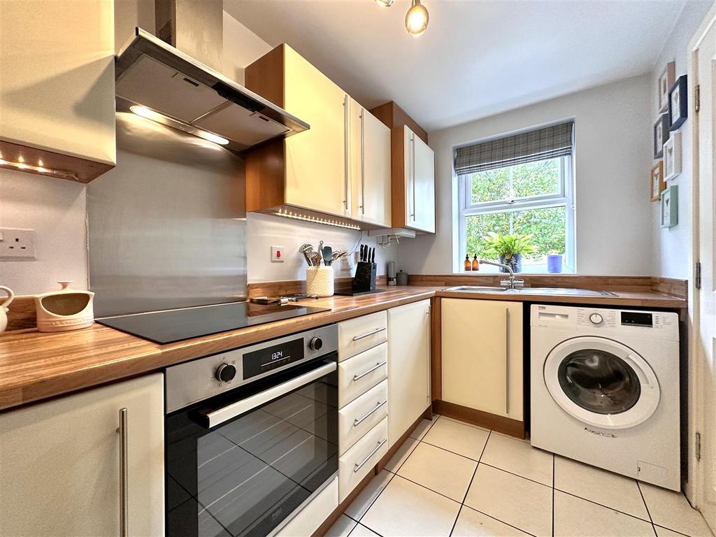 Stylish Modern Kitchen 503