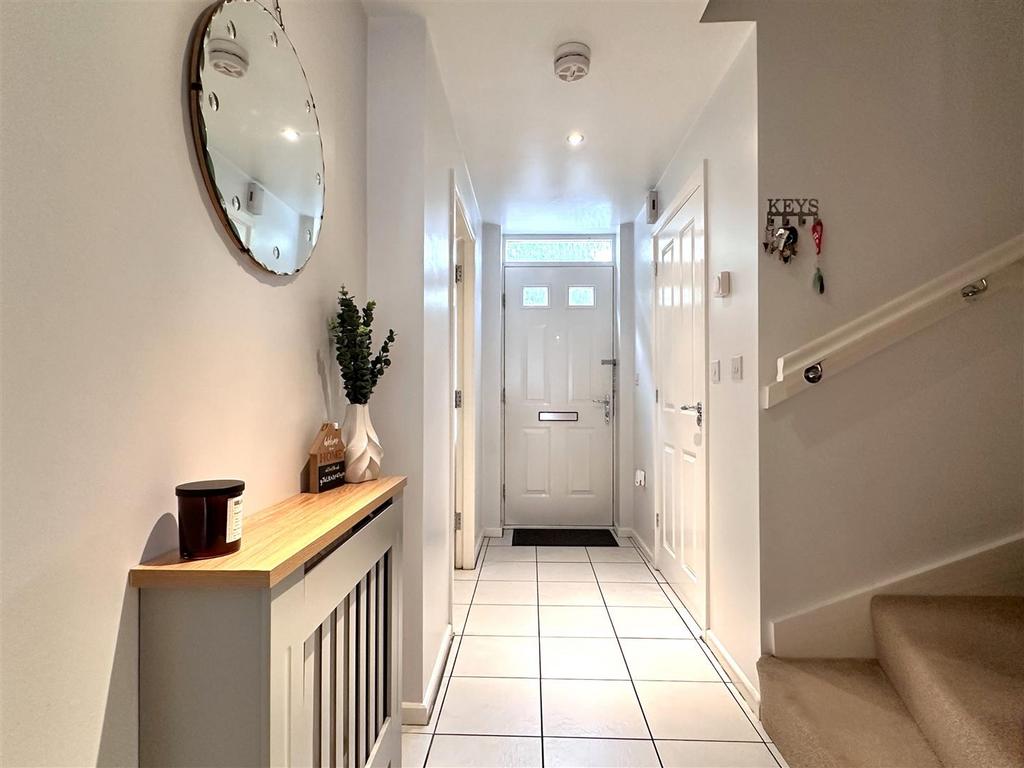 Inviting Entrance Hall 496