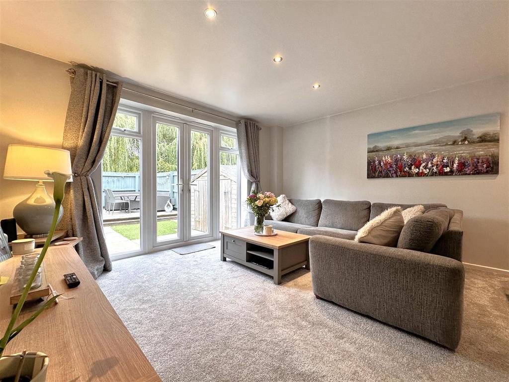 Living Area 524