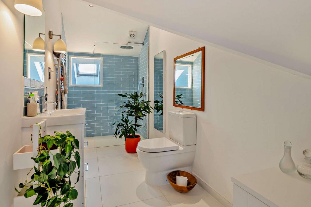 Bedroom 2 En Suite