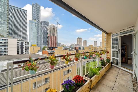 2 bedroom apartment for sale, Anchorage Point, Cuba Street, London, E14
