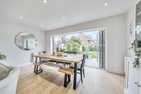 undefined, Geneva Road, Kingston Upon Thames