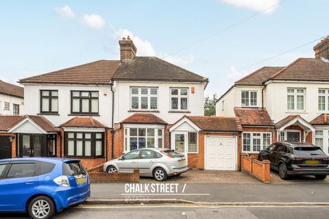 3 bedroom semi-detached house for sale, Highview Gardens, Upminster, RM14