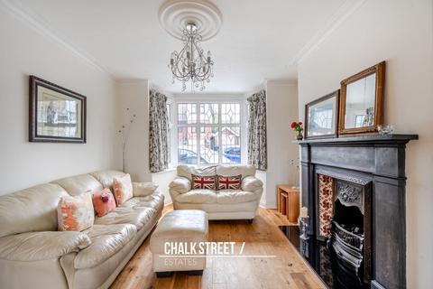 3 bedroom semi-detached house for sale, Highview Gardens, Upminster, RM14