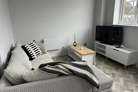 2 bedroom apartment to rent, Holloway Head, Birmingham B1