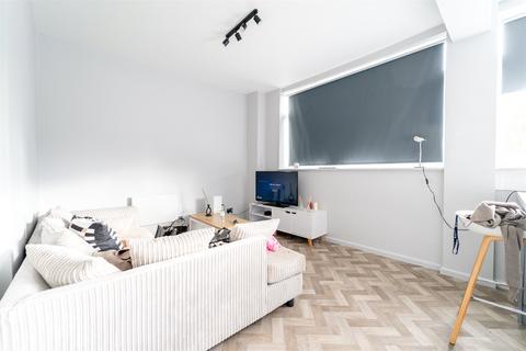 2 bedroom apartment to rent, Holloway Head, Birmingham B1