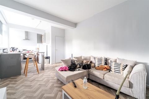 2 bedroom apartment to rent, Holloway Head, Birmingham B1