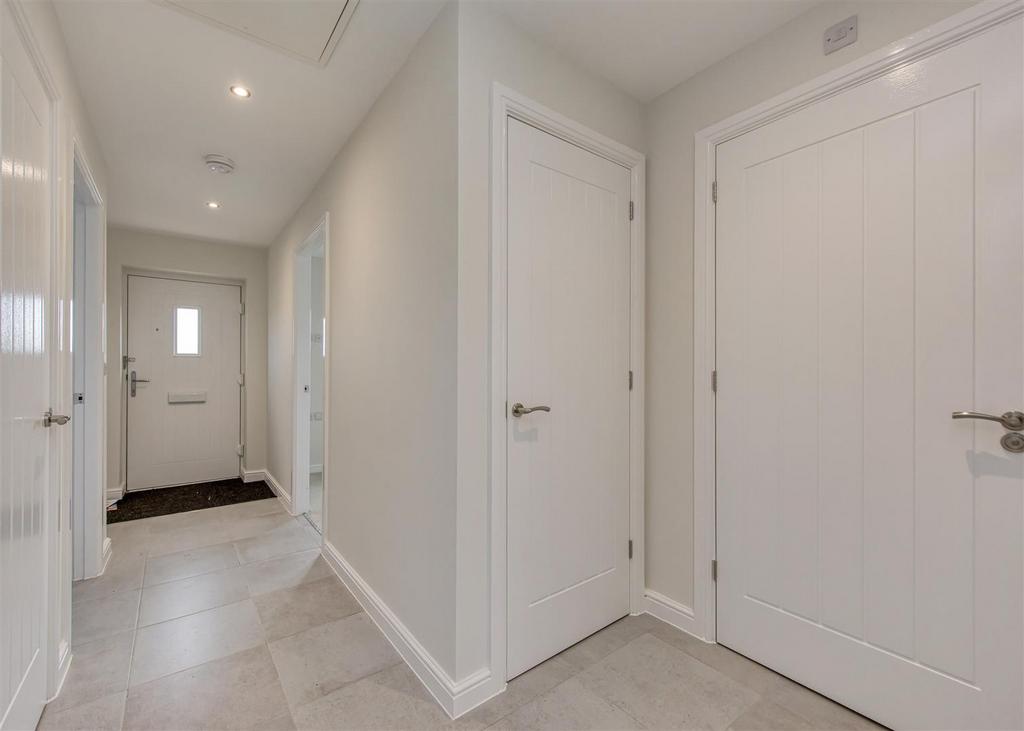 11 Leeveson Drive-4.jpg