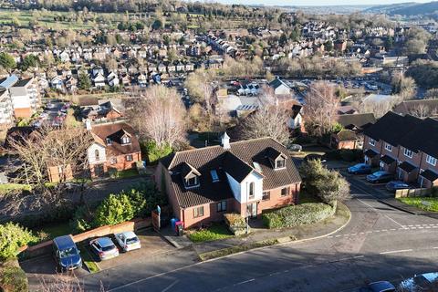2 bedroom apartment for sale, Garratts Way, High Wycombe, HP13 5BX
