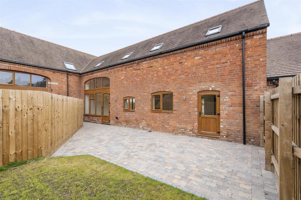 Barn 2, Fallon Court 26.jpg