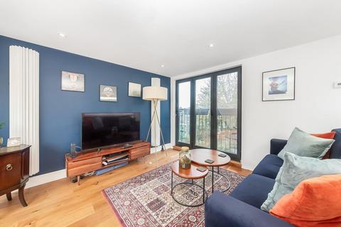 2 bedroom flat for sale, Lordship Lane, East Dulwich, London, SE22