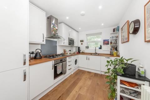 2 bedroom flat for sale, Lordship Lane, East Dulwich, London, SE22