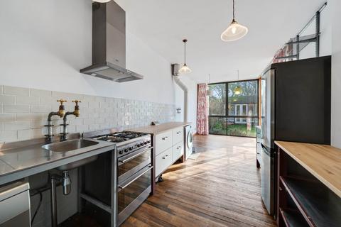 3 bedroom maisonette for sale, Idmiston Road, London, SE27