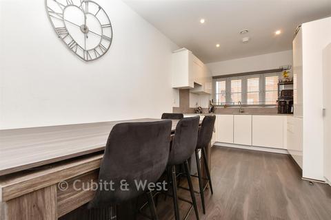 undefined, Dover Road, Tadworth, Surrey