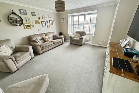 4 bedroom detached house for sale, Kinver Road, Winshill, Burton-on-Trent, DE15