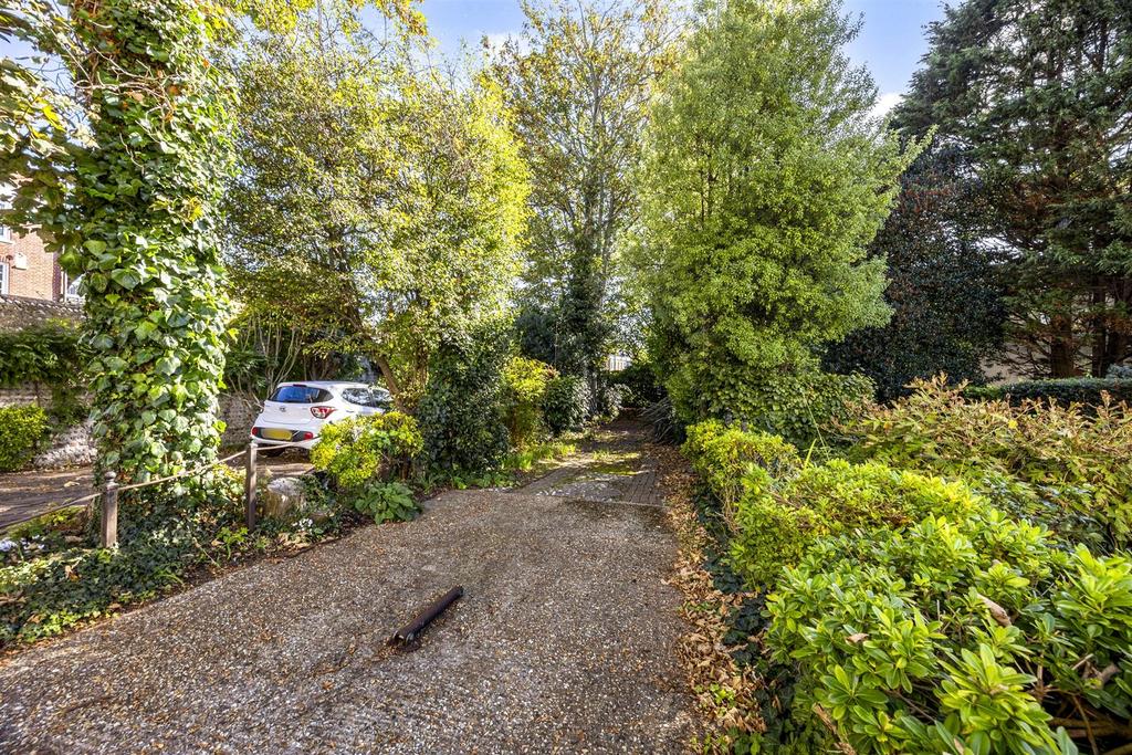 Ambrose Place, 4 4a-022.JPG