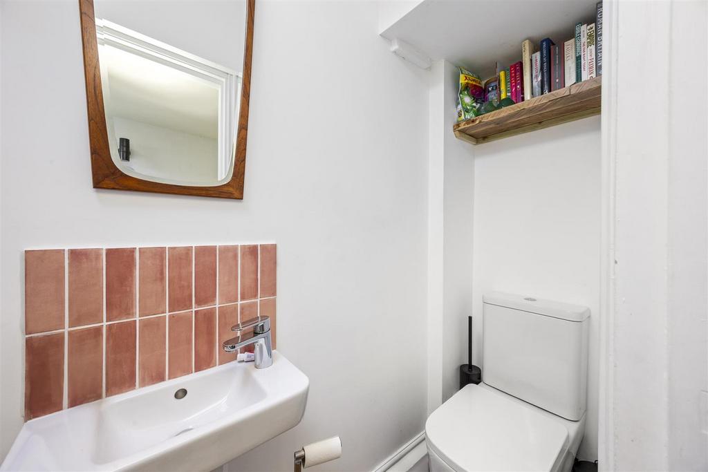 Ambrose Place, 4 4a-007.JPG