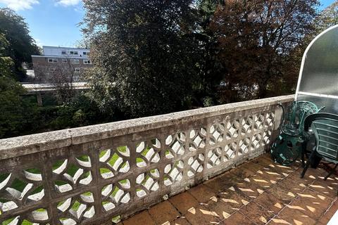 2 bedroom apartment for sale, Portarlington Road, WESTBOURNE, BH4